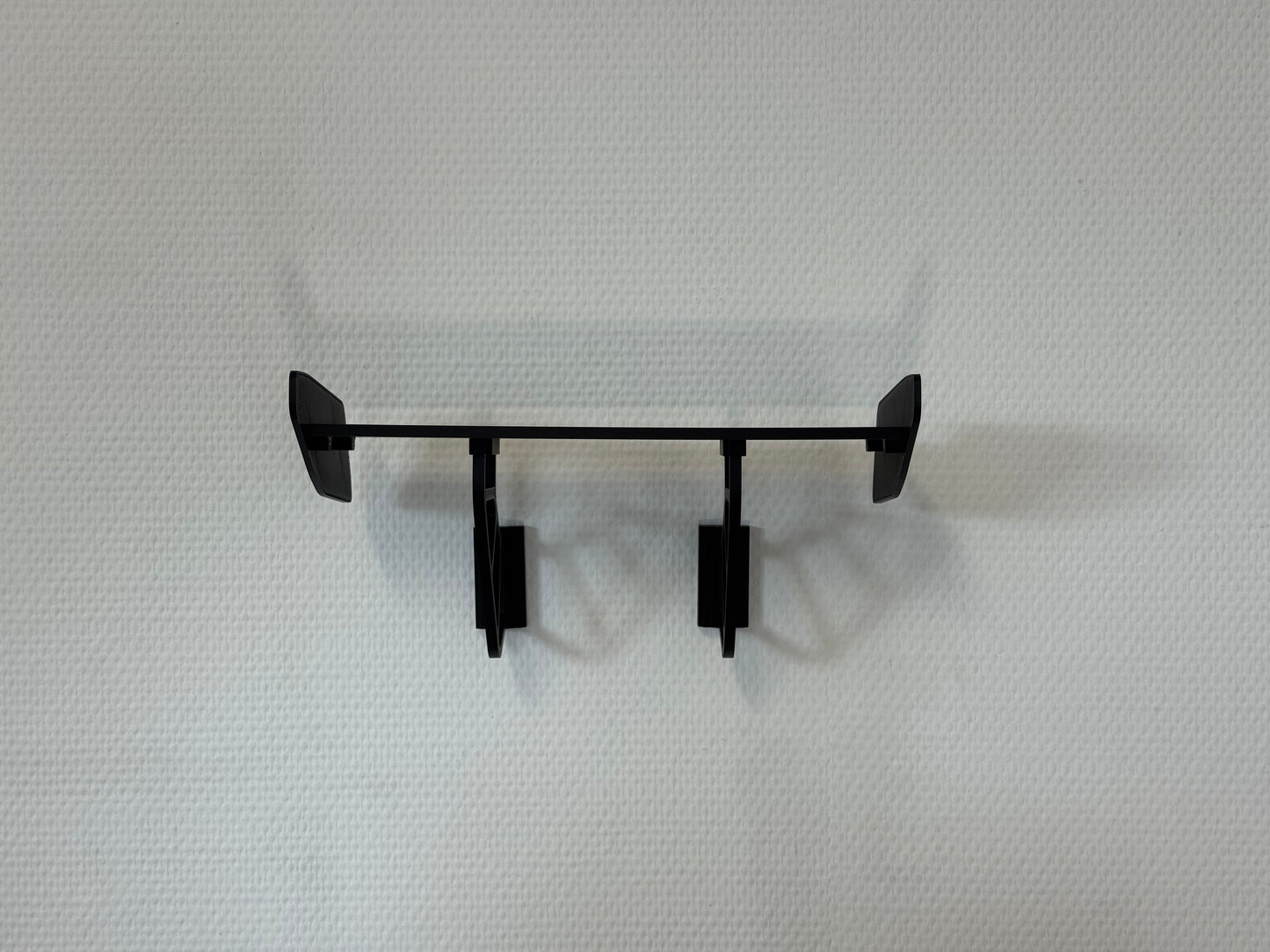 Weissach Spoiler Wandregal